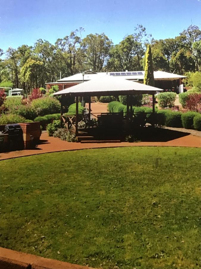 Travellers Rest Motel Mundaring Buitenkant foto