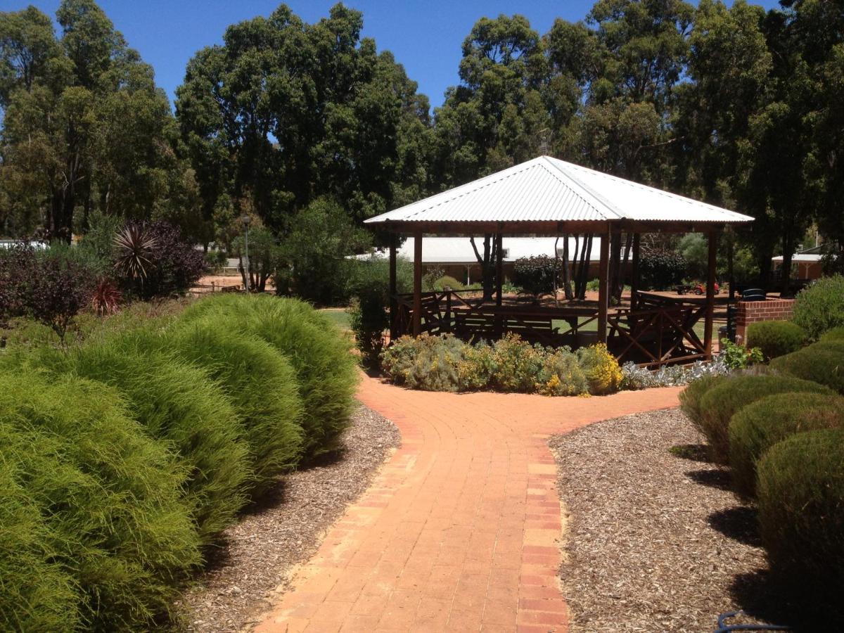 Travellers Rest Motel Mundaring Buitenkant foto