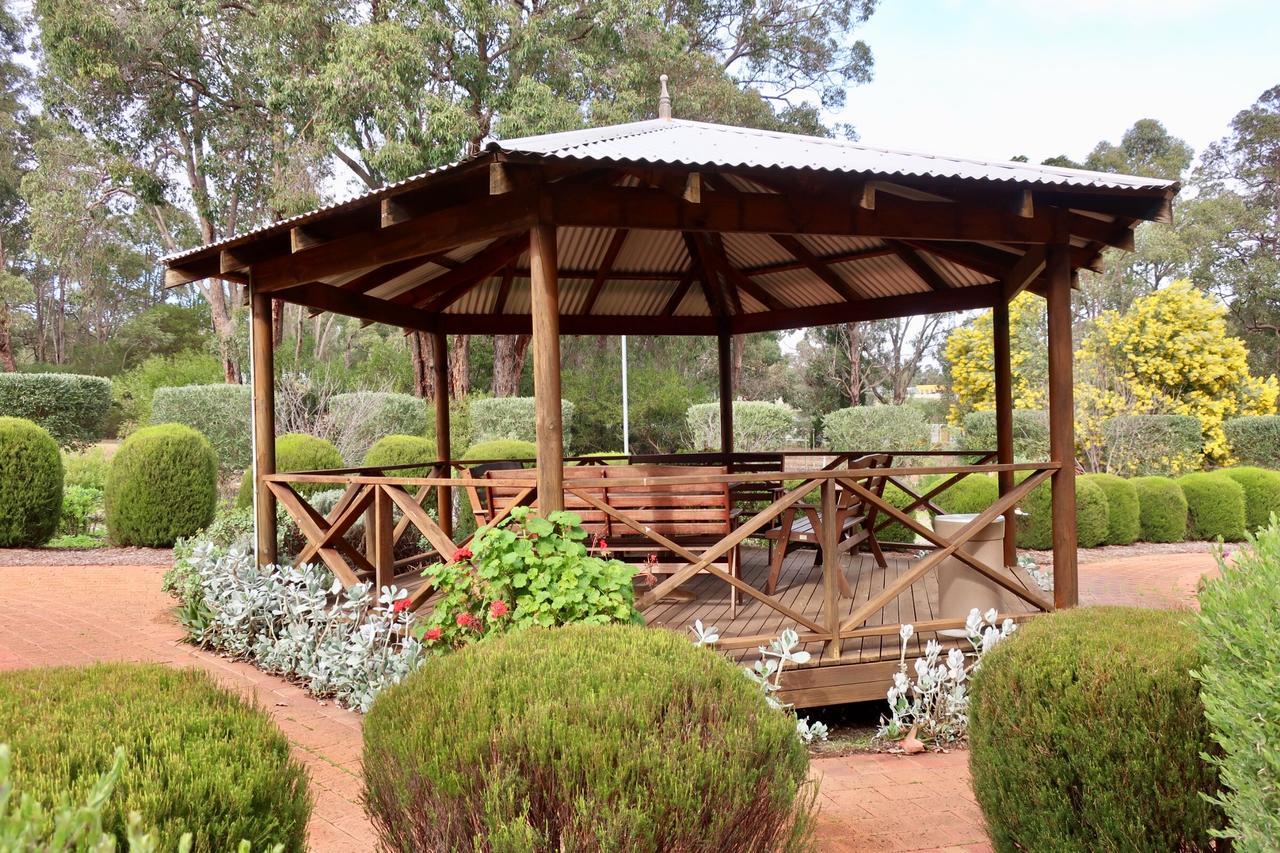 Travellers Rest Motel Mundaring Buitenkant foto